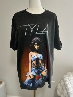 Tyla Black Graphic Short Sleeve Tee